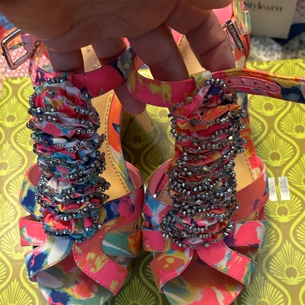Gianni Bini Multicolor Wedge Sandals - Picture 7 of 7